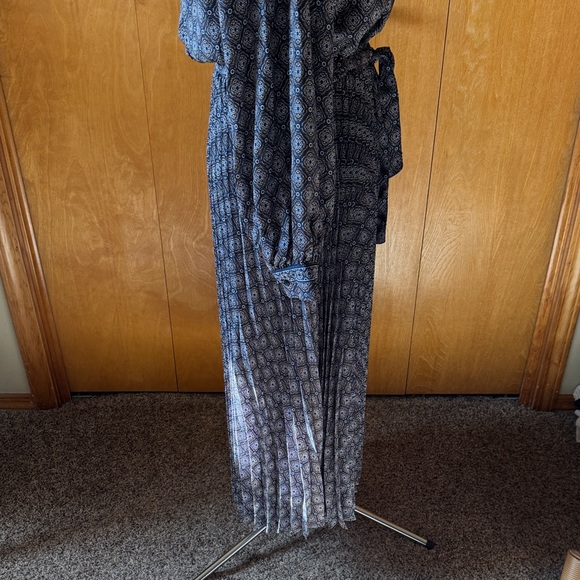 Max Studio Navy Patterned Long Sleeve Dress - NWT - Picture 4 of 10